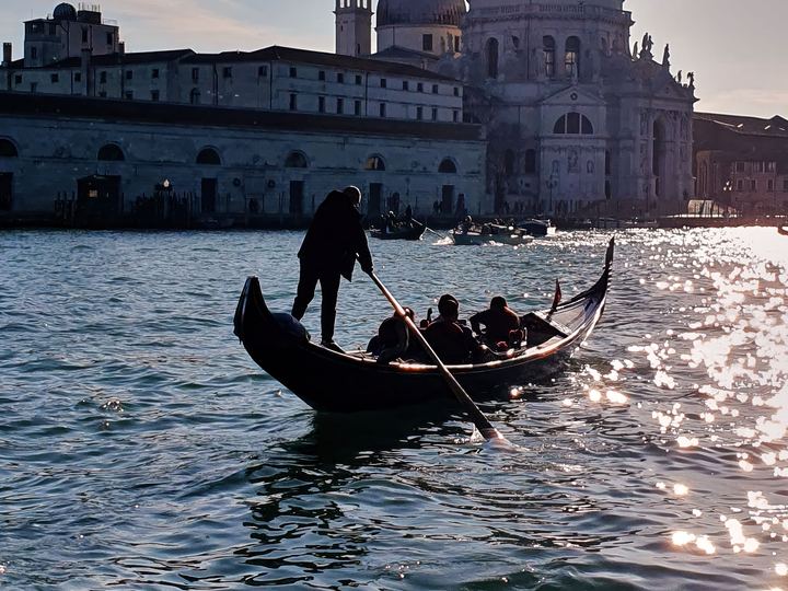 Module 3 — Boat trip Murano + Burano OR Murano/Burano/Torcello OR Gondola ride with commentary