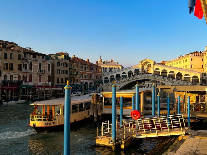 Public transport (vaporetto)